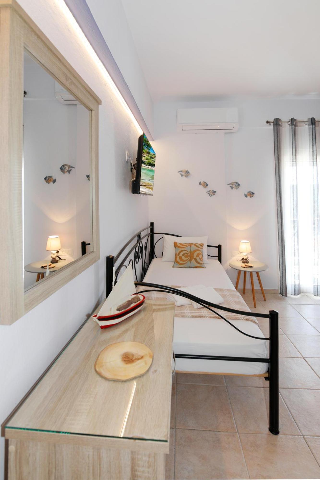 Thea Studios Pirgadikia Exterior foto